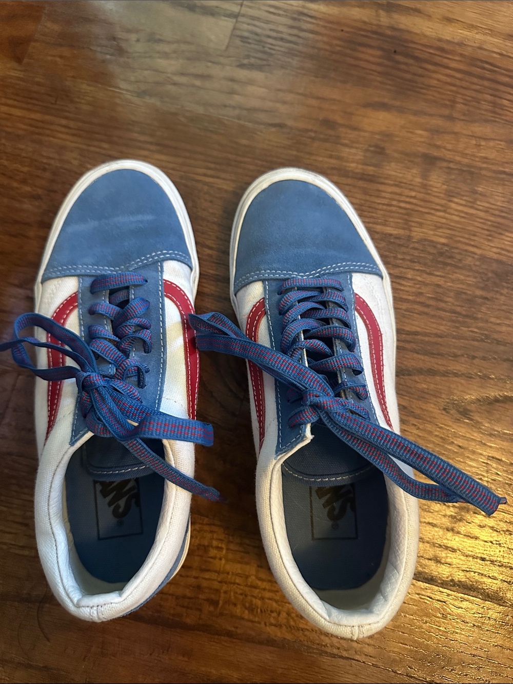Vans women’s Blue, White & Red Low-Top Skate Sneakers